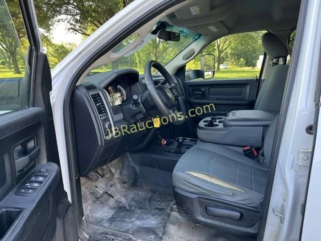 Image of Dodge Ram 3500 equipment image 4