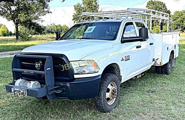 Image of Dodge Ram 3500 equipment image 2