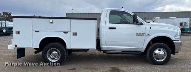 Image of Dodge Ram 3500 equipment image 3