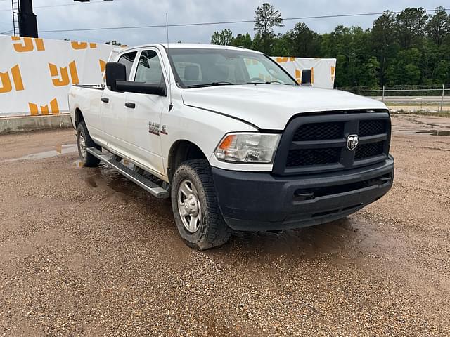 Image of Dodge Ram 3500HD equipment image 2