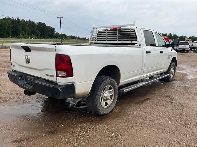 Image of Dodge Ram 3500HD equipment image 4