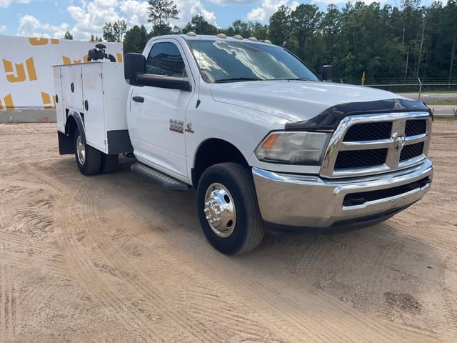 Image of Dodge Ram 3500HD equipment image 2