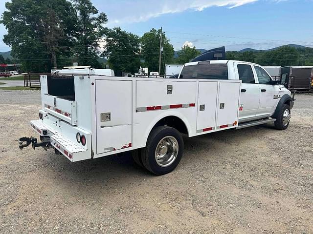 Image of Dodge Ram 5500 equipment image 3