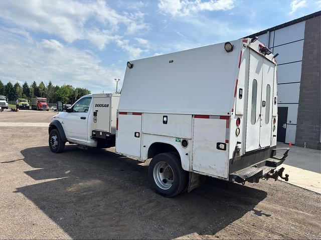 Image of Dodge Ram 5500 equipment image 3