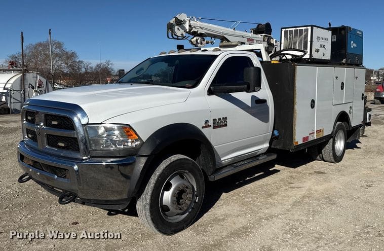 2015 Dodge Ram 5500 Equipment Image0