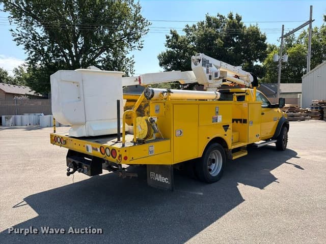 Image of Dodge Ram 5500HD equipment image 4