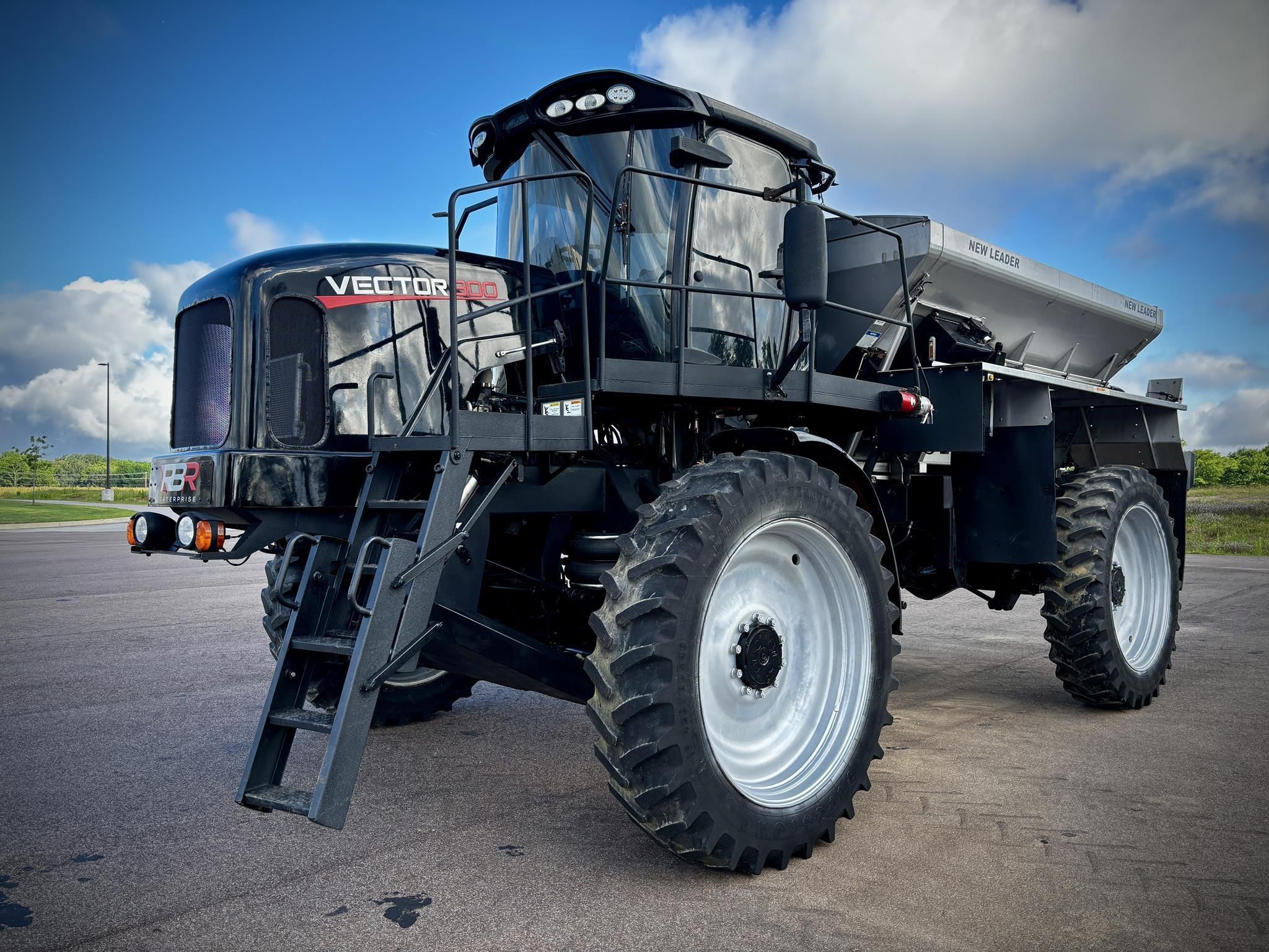 2015 RBR Enterprise Vector 300 Equipment Image0