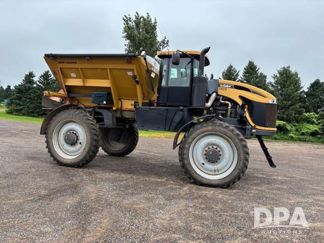 Image of RoGator RG1100B equipment image 2