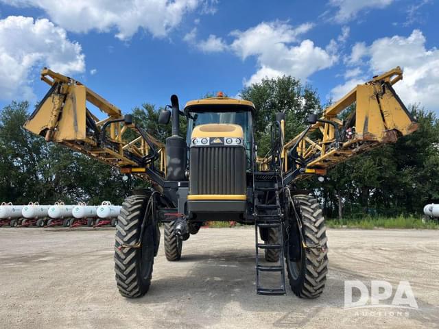Image of RoGator RG1100 equipment image 2