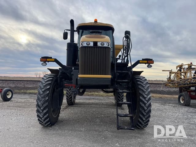 Image of RoGator RG1100B equipment image 1
