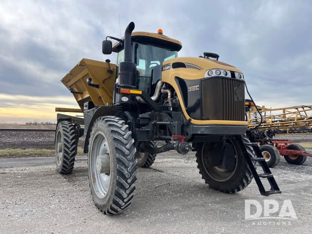 Image of RoGator RG1100B equipment image 2