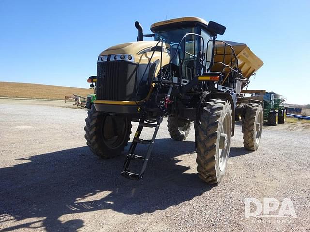 Image of RoGator RG1100B equipment image 2