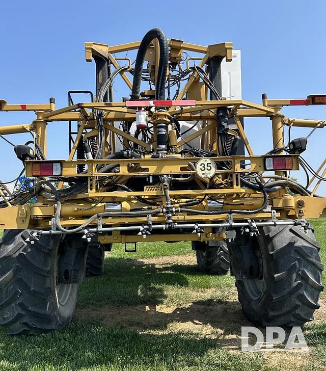 Image of RoGator RG1100B equipment image 4