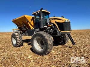 2015 RoGator RG1300B Image