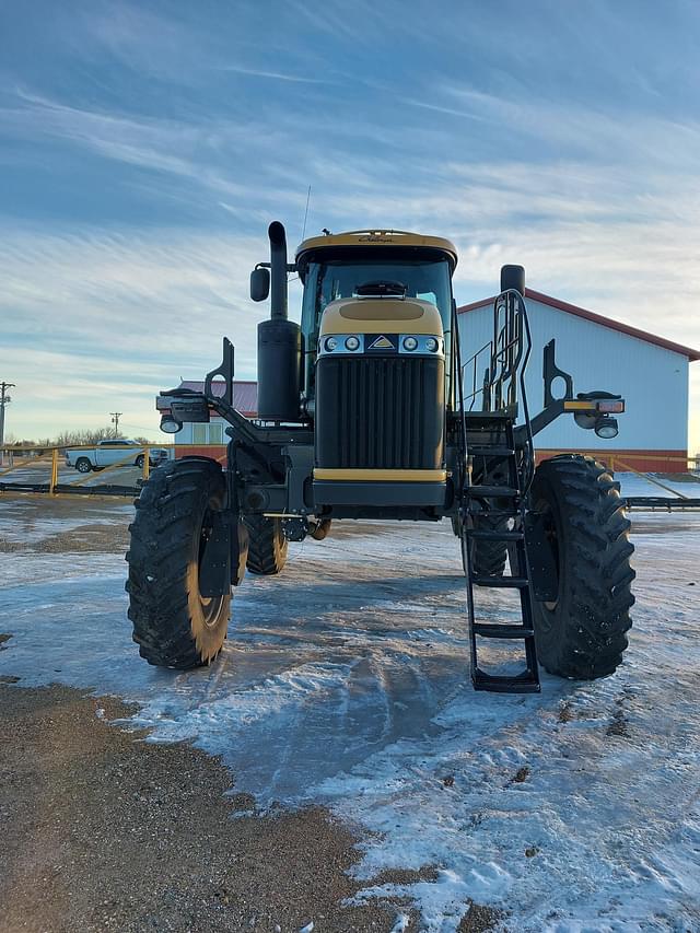 Image of RoGator RG1100B equipment image 2