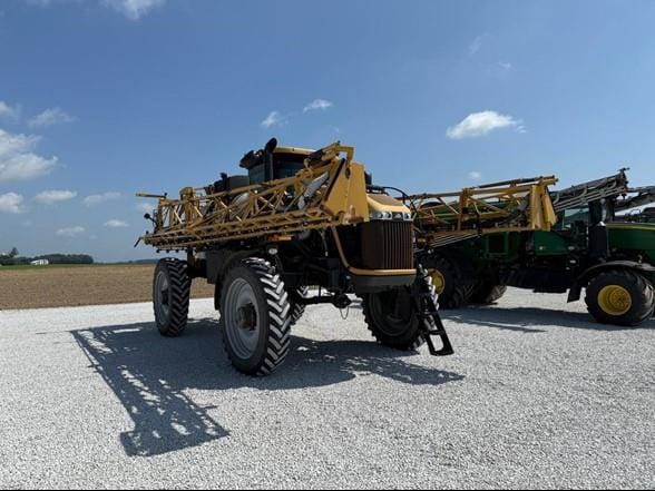 2015 RoGator RG1100B Equipment Image0