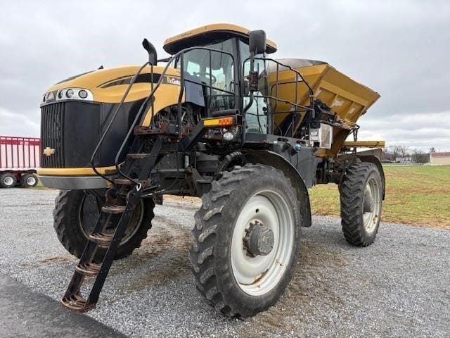 2015 RoGator RG1100B Equipment Image0