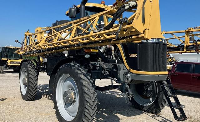 Image of RoGator RG1100B equipment image 1