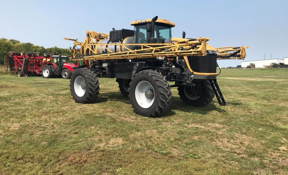 2015 RoGator RG1100B Equipment Image0