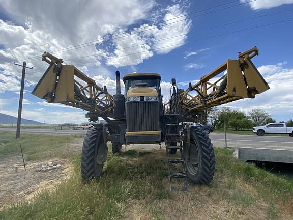 Image of RoGator RG1300B equipment image 4