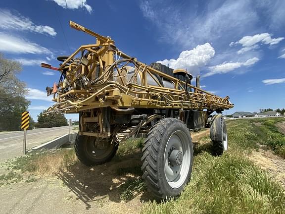 Image of RoGator RG1300B equipment image 1