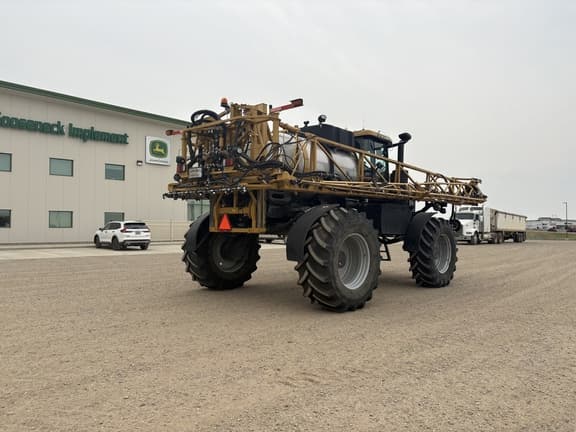 Image of RoGator RG1300B equipment image 2
