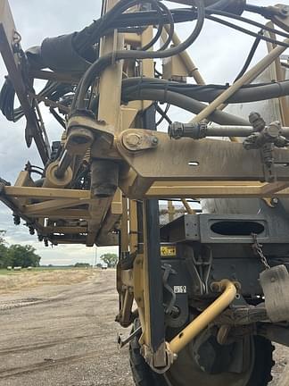 Image of RoGator RG1300B equipment image 2