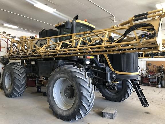 Image of RoGator RG1300B equipment image 1