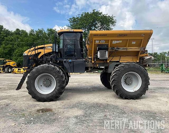 Image of RoGator RG1300B equipment image 1