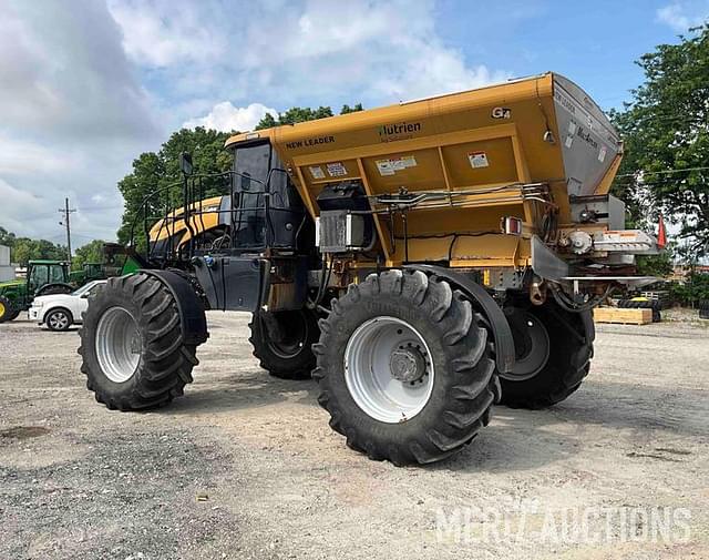 Image of RoGator RG1300B equipment image 2