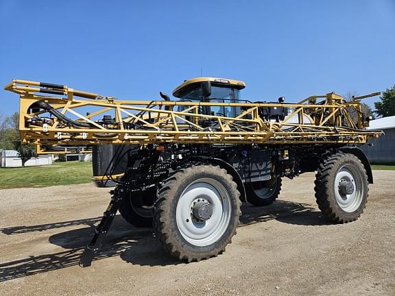 Image of RoGator RG900B Primary image