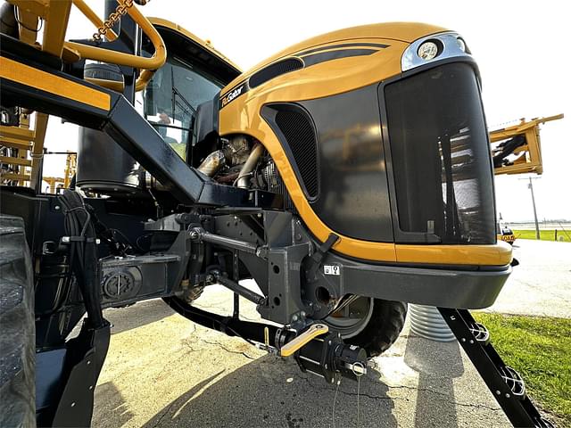 Image of RoGator RG900B equipment image 1