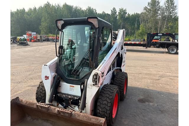 Image of Bobcat S590 equipment image 2