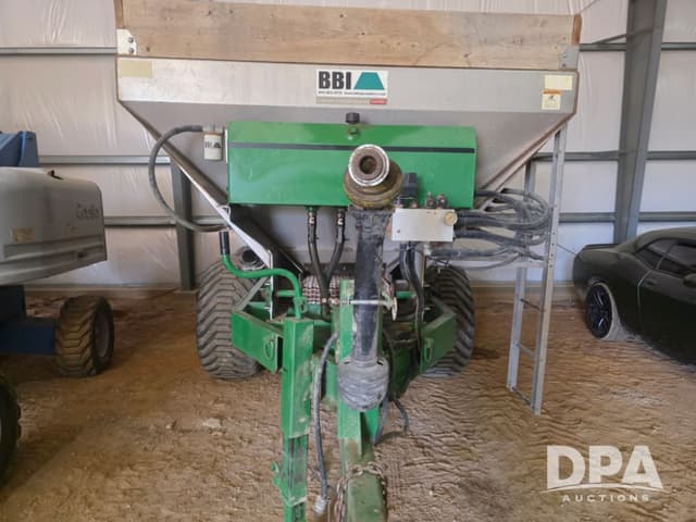 Image of Salford BBI MagnaSpread equipment image 2