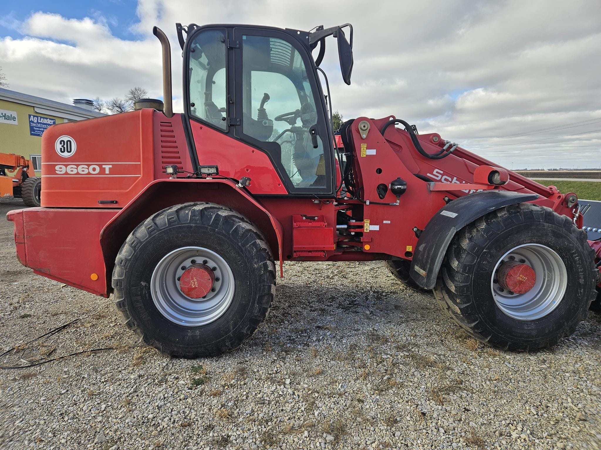 2015 Schaffer 9660T Equipment Image0