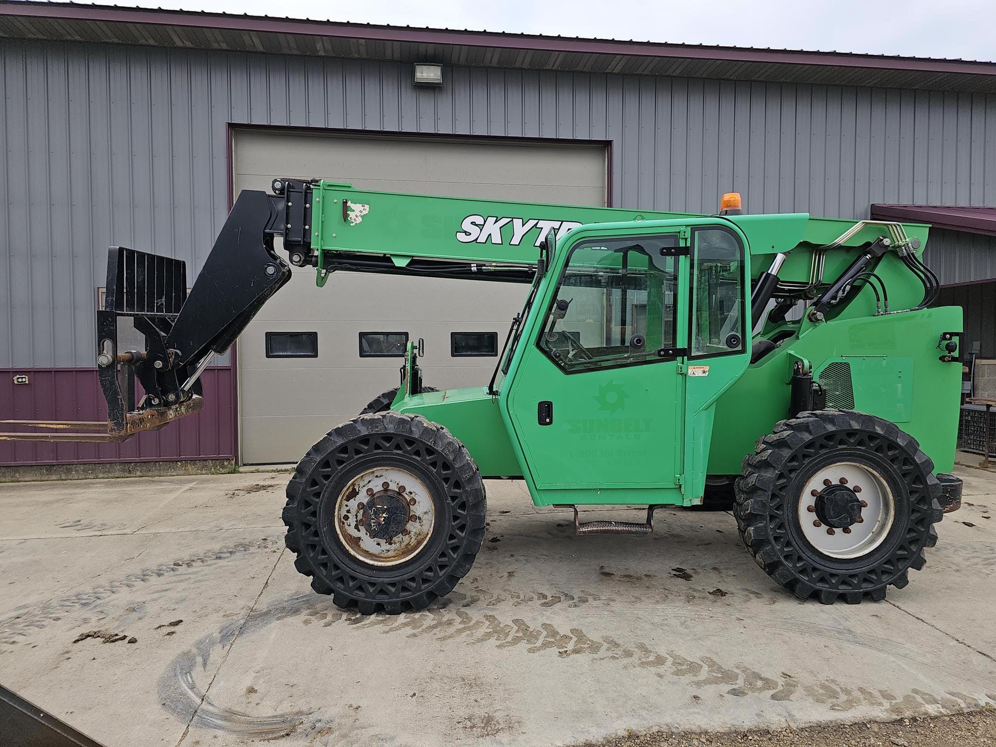 2015 Skytrak 6042 Equipment Image0