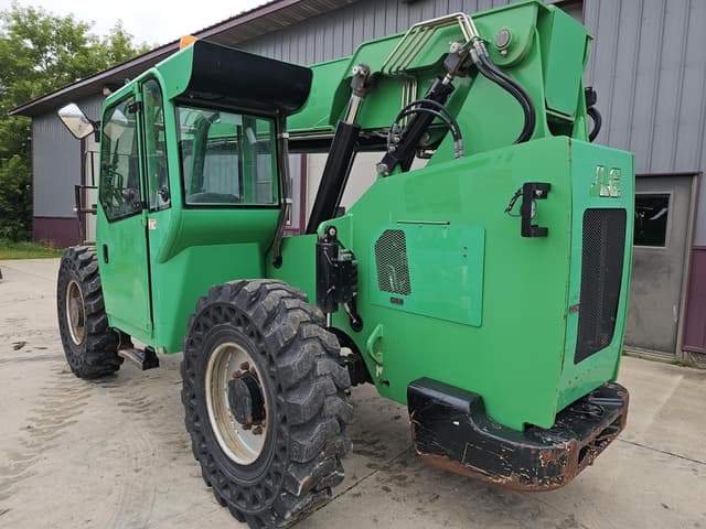 Image of Skytrak 6042 equipment image 1