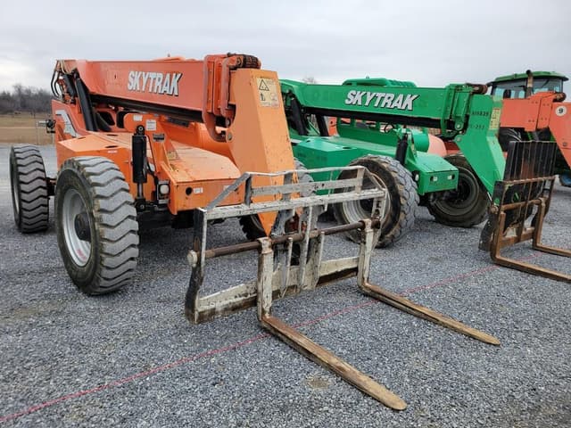 Image of Skytrak 6042 equipment image 1