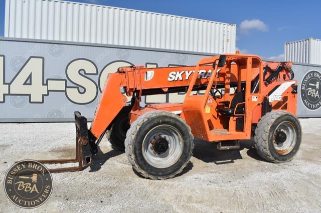 Image of Skytrak 8042 equipment image 4