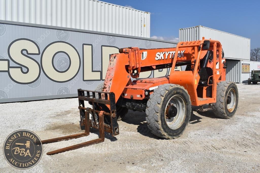 2015 Skytrak 8042 Equipment Image0