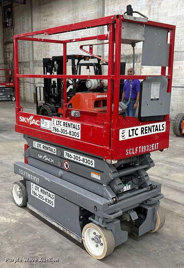 Image of Sky Jack SJIII3219 equipment image 2
