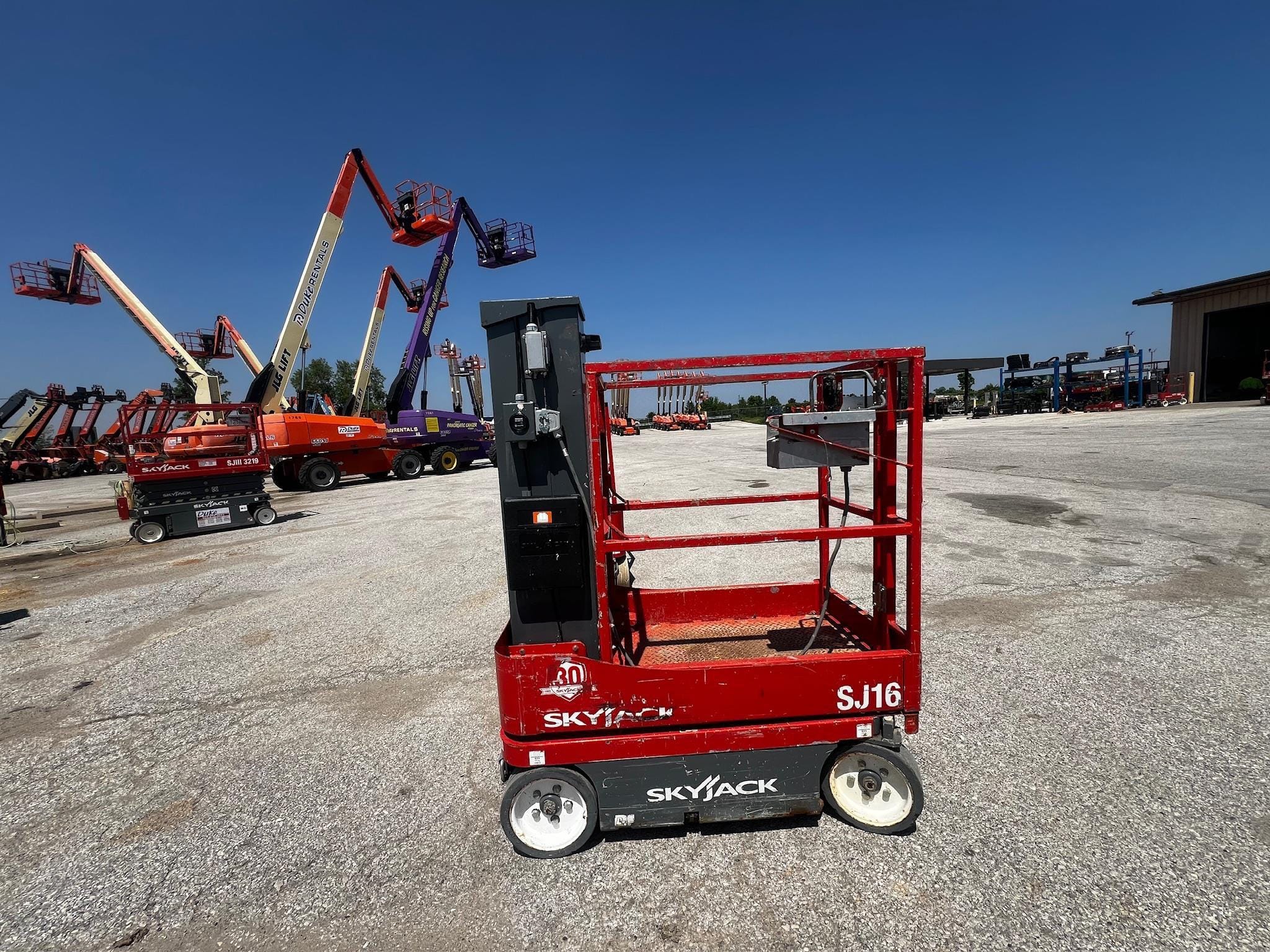 Main image Sky Jack SJ16