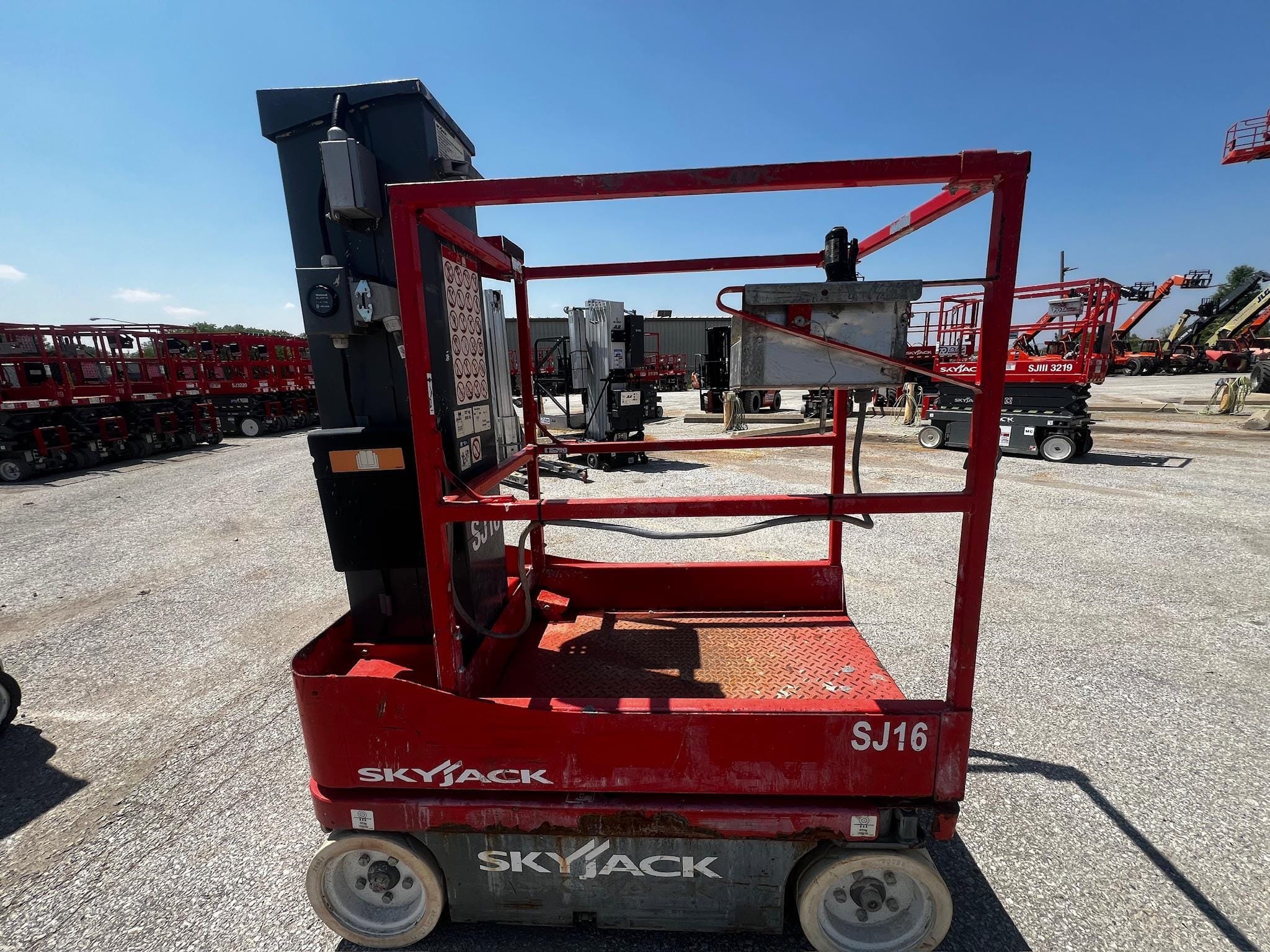 Main image Sky Jack SJ16