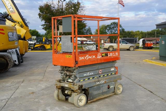 Image of Sky Jack SJ3219 equipment image 1