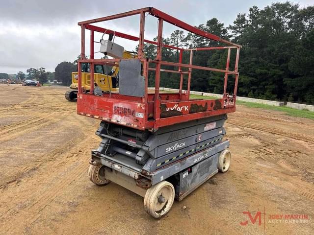 Image of Sky Jack SJ4626 equipment image 3