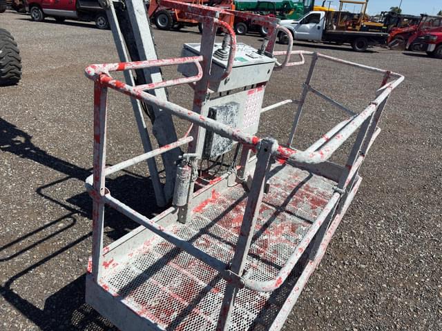 Image of Sky Jack SJ66T equipment image 4