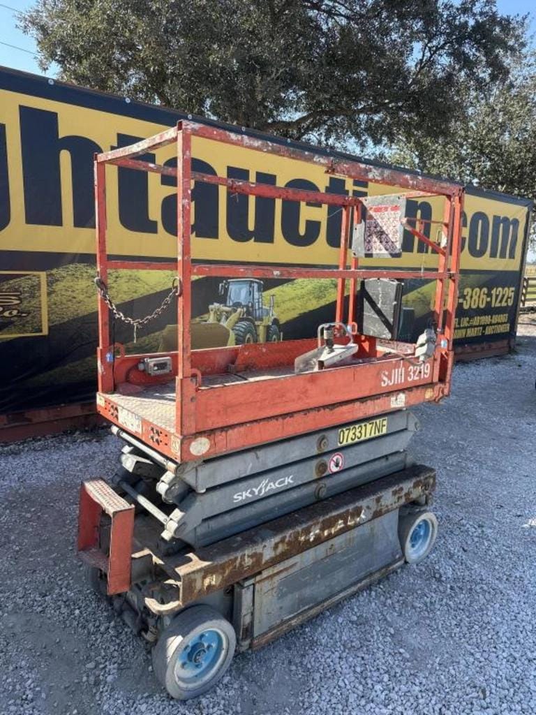 2015 Sky Jack SJIII3219 Equipment Image0