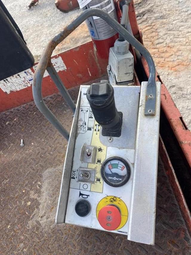 Image of Sky Jack SJIII3219 equipment image 4