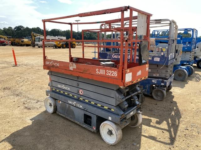 Image of Sky Jack SJIII3226 equipment image 3