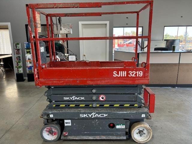 2015 Sky Jack SJIII3219 Equipment Image0